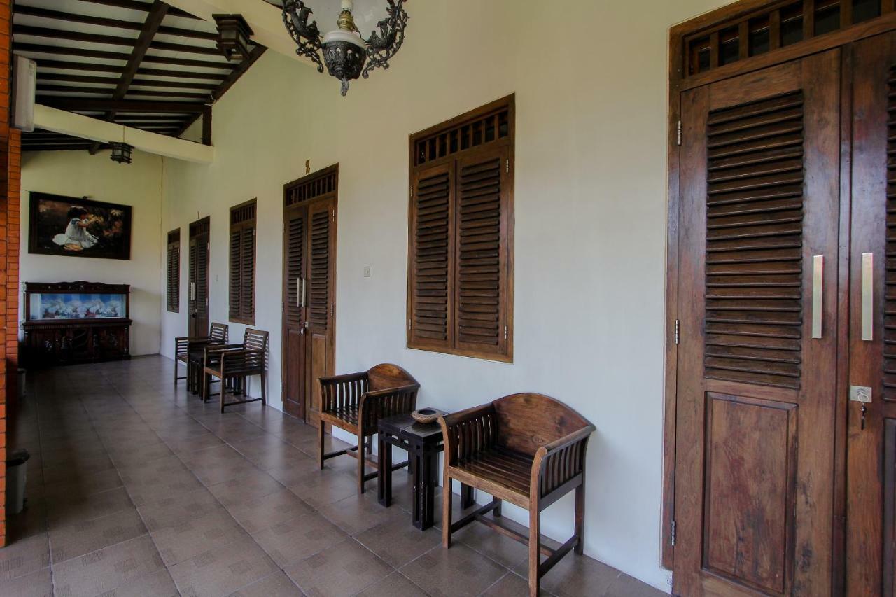Oyo 1361 Singosari Family Residence Banyuwangi  Εξωτερικό φωτογραφία