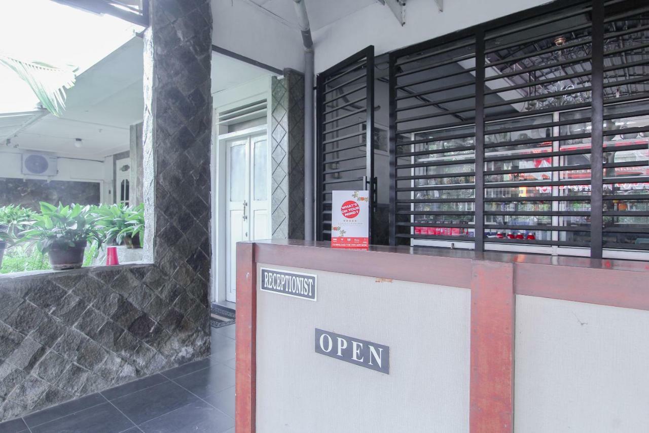 Oyo 1361 Singosari Family Residence Banyuwangi  Εξωτερικό φωτογραφία
