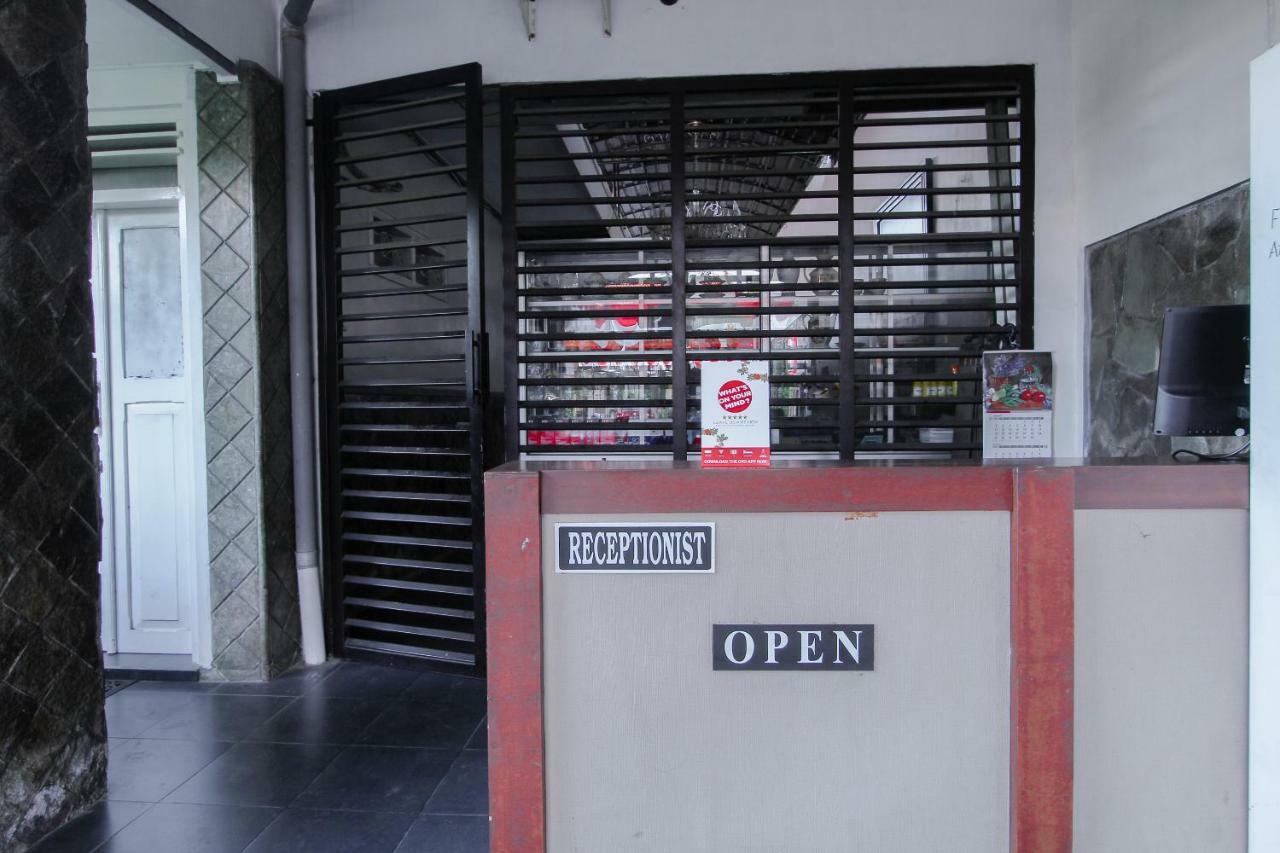 Oyo 1361 Singosari Family Residence Banyuwangi  Εξωτερικό φωτογραφία