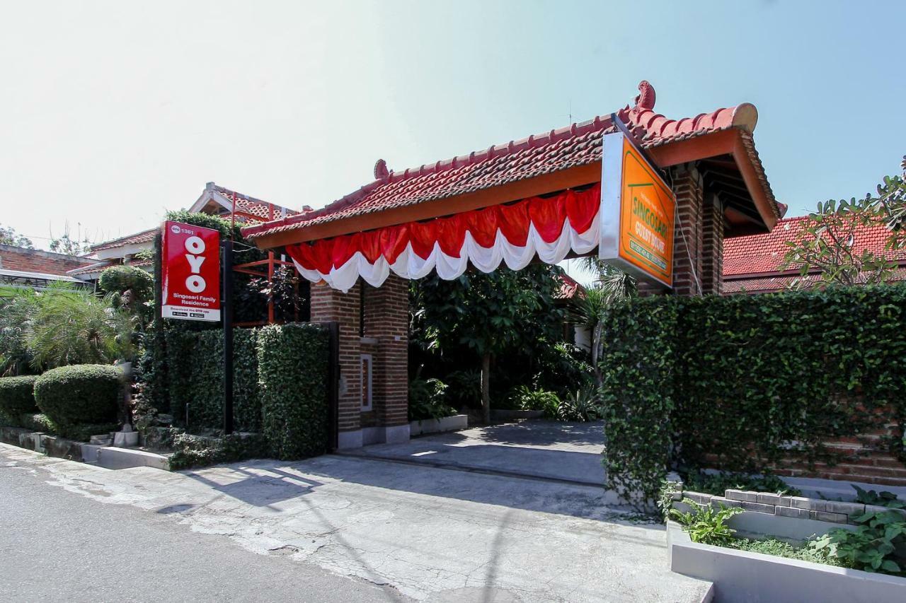 Oyo 1361 Singosari Family Residence Banyuwangi  Εξωτερικό φωτογραφία