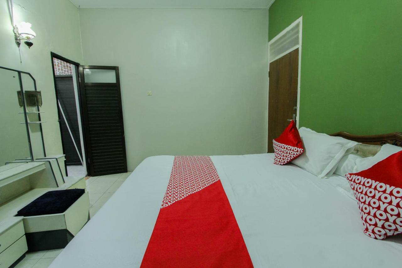Oyo 1361 Singosari Family Residence Banyuwangi  Εξωτερικό φωτογραφία