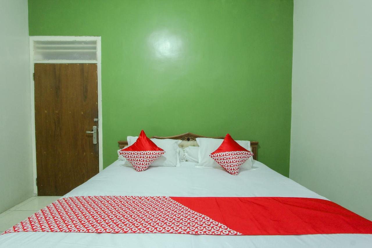 Oyo 1361 Singosari Family Residence Banyuwangi  Εξωτερικό φωτογραφία