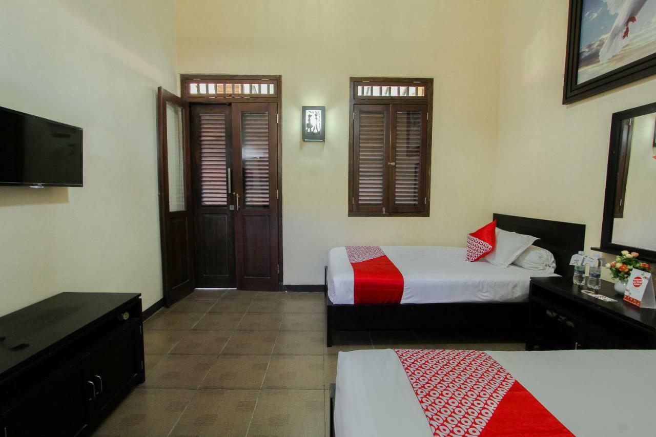 Oyo 1361 Singosari Family Residence Banyuwangi  Εξωτερικό φωτογραφία