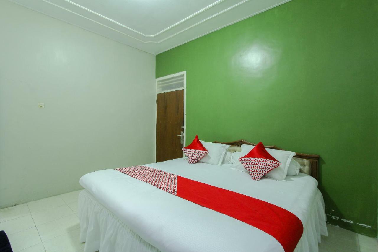 Oyo 1361 Singosari Family Residence Banyuwangi  Εξωτερικό φωτογραφία