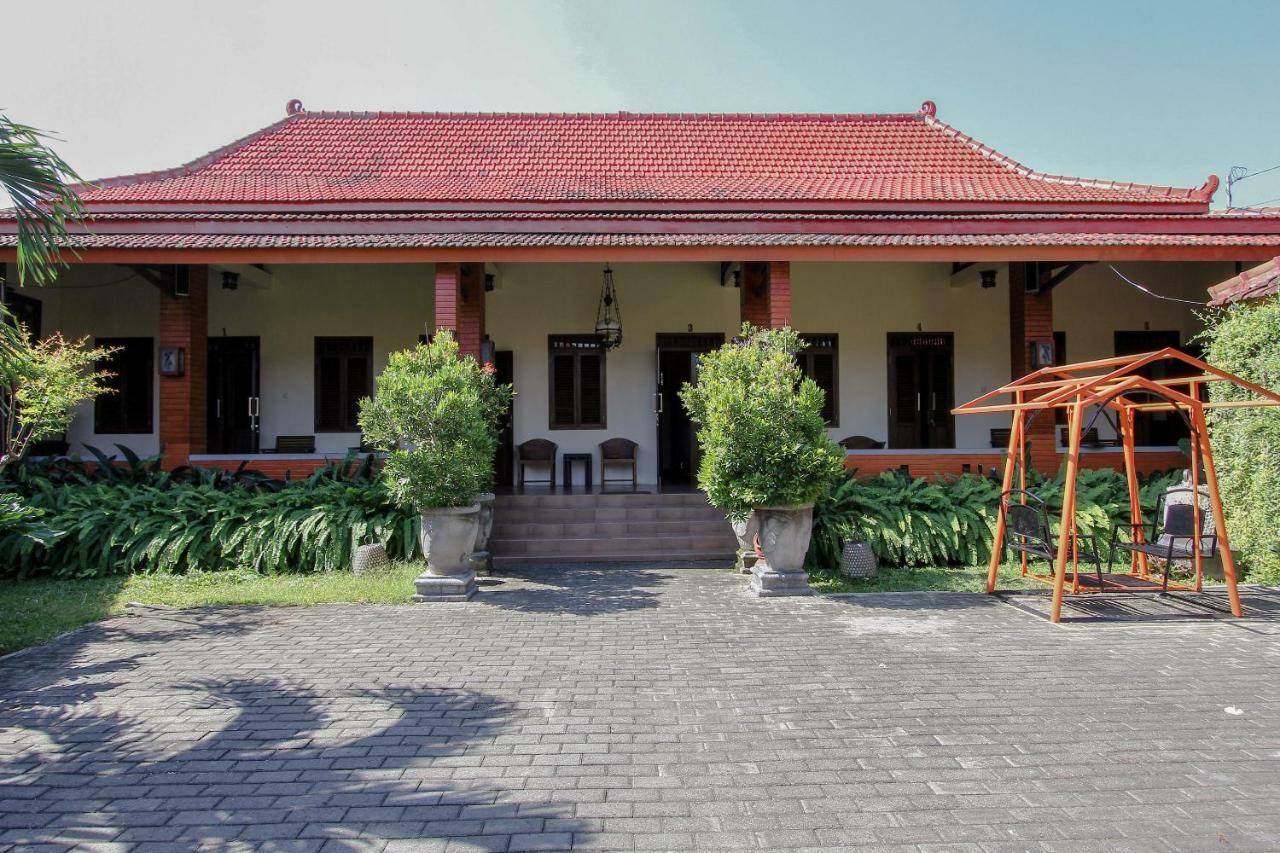 Oyo 1361 Singosari Family Residence Banyuwangi  Εξωτερικό φωτογραφία